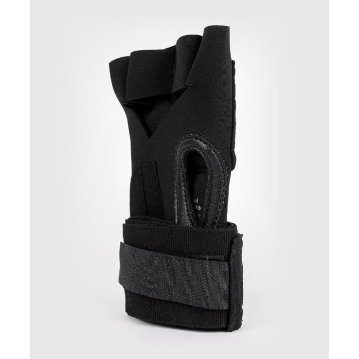 Gant-bandage de boxe Venum Gel Kontact - noir argent (La paire)