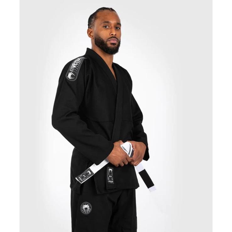 BJJ Venum Gi First Kimono - Noir + Ceinture Blanche Incluse